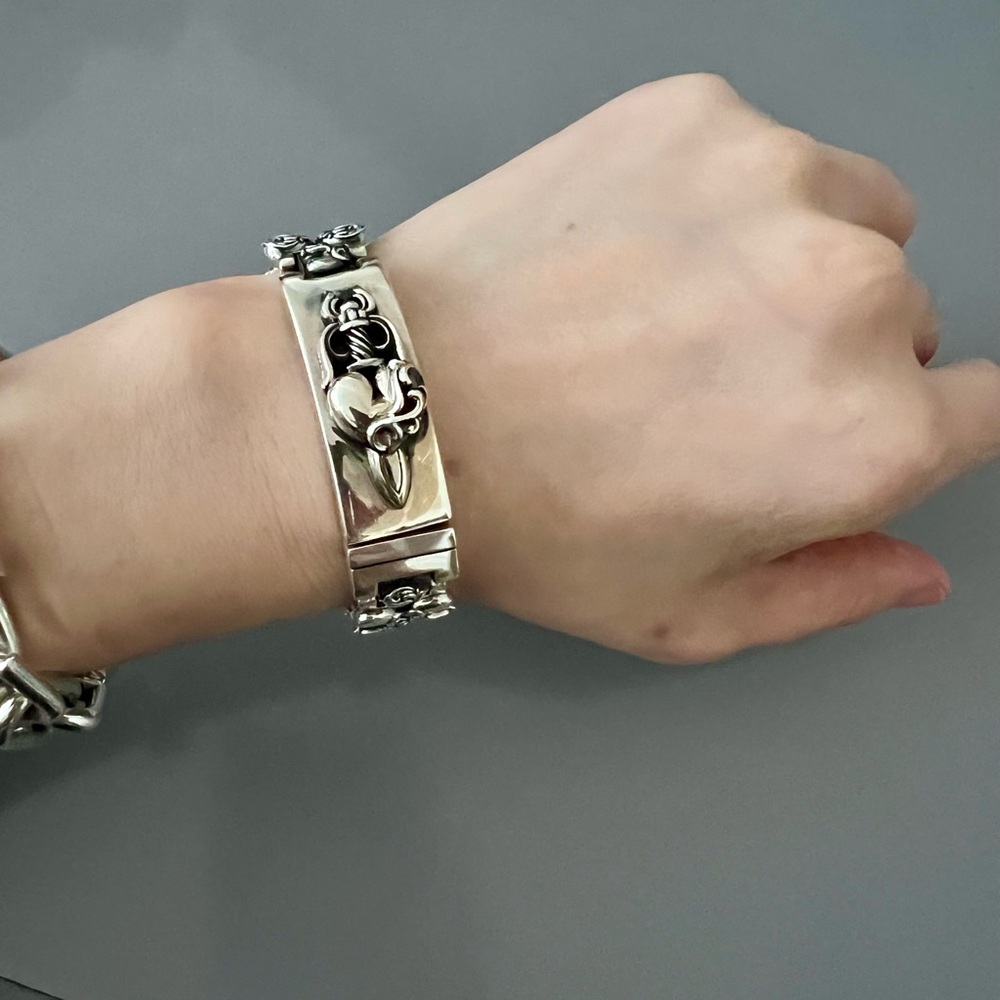 925 Sterling Silver Bracelet with Fleur-de-Lis Design Unisex. 18.5cm length.